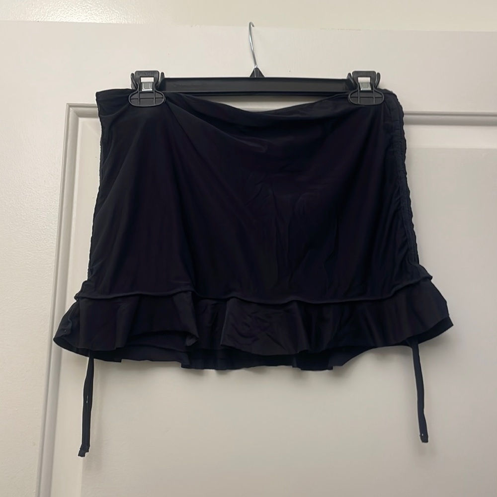 Black Skort